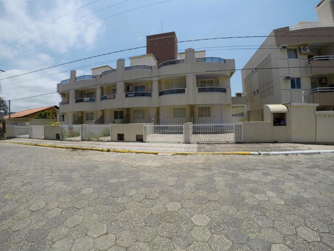 A155 Duplex 2 Quartos Bombas Bombinhas Bagian luar foto